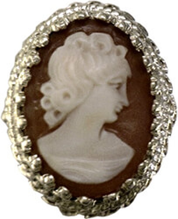 An estate cameo in an ornate setting
